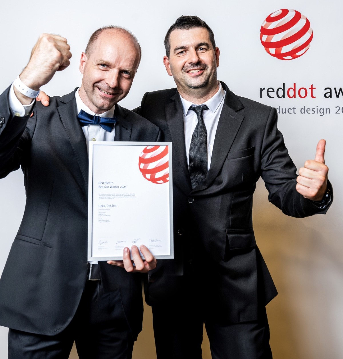 Am câștigat premiul Red Dot!